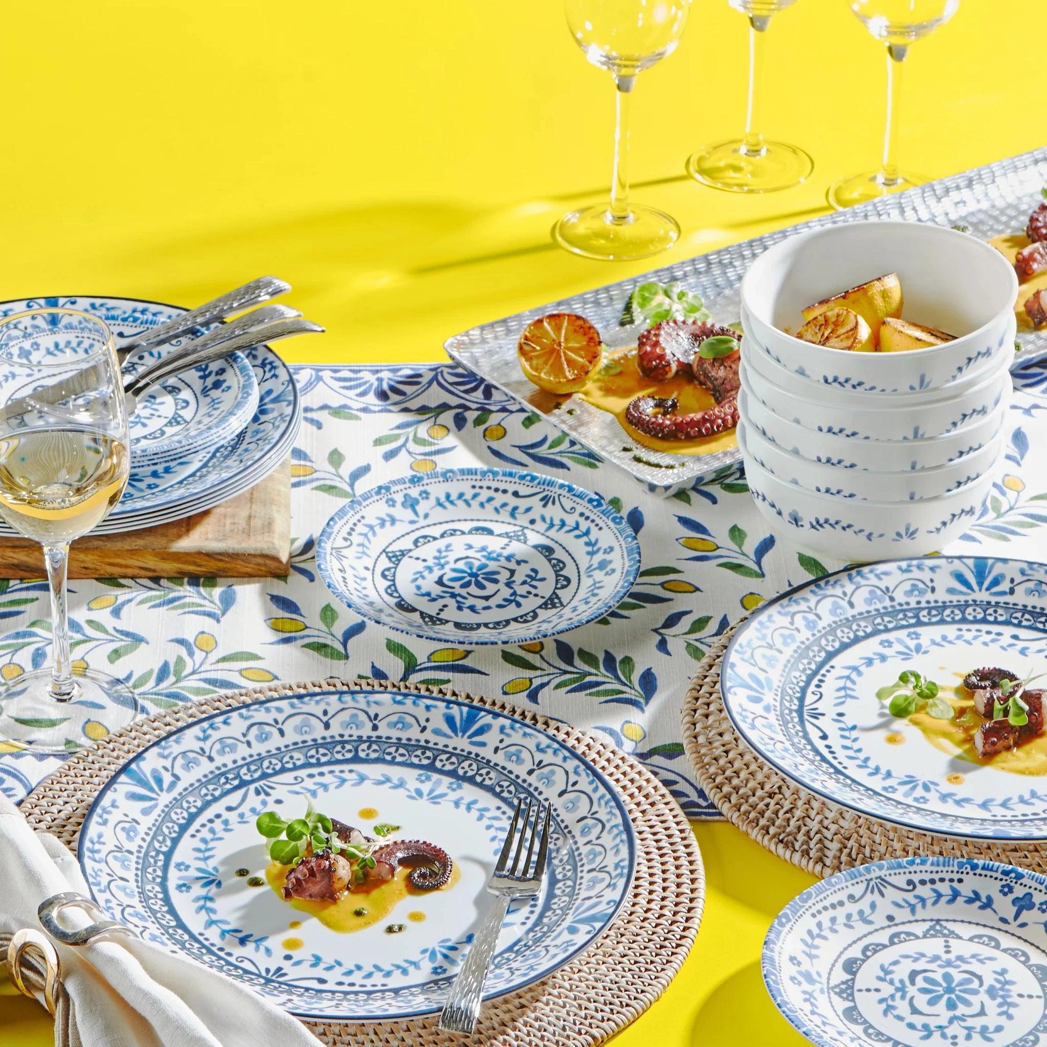 Portofino 18-piece Dinnerware Set, Service for 6 - Image 3